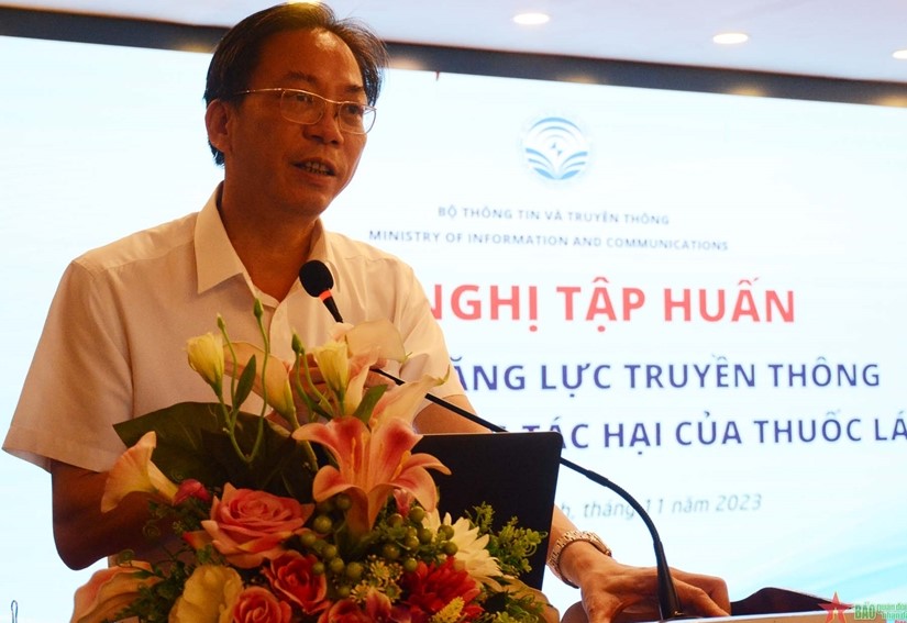 Ông Hồ Hồng Hải, Phó Vụ trưởng Vụ pháp chế Bộ TTTT phát biểu tại Hội nghị
